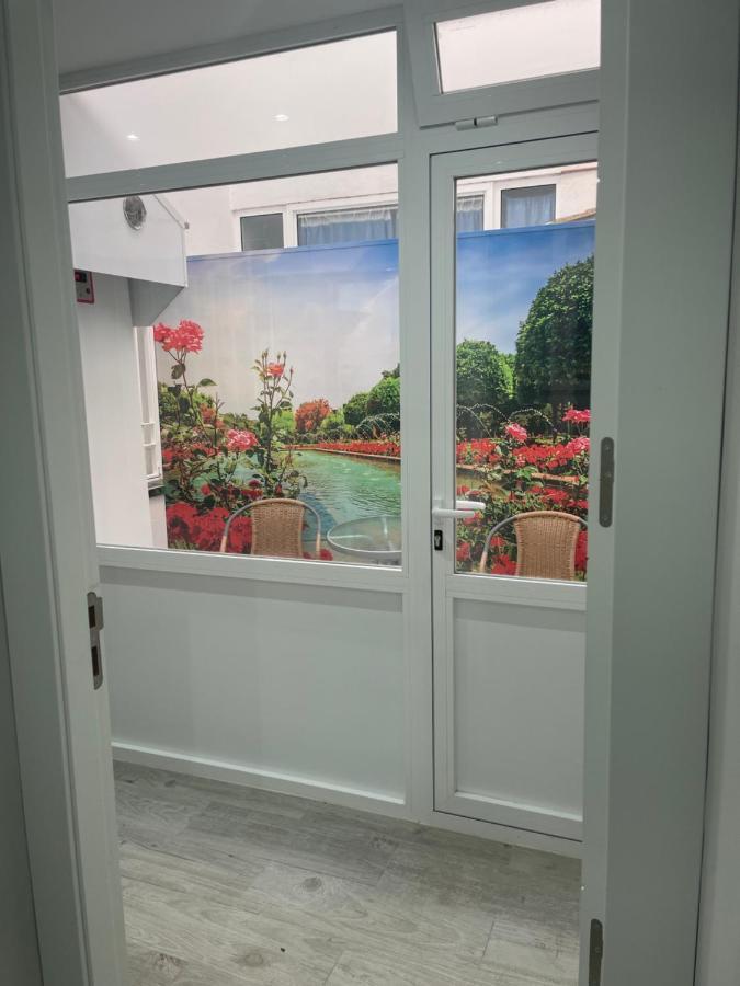 Viana Rooms Cordova Esterno foto