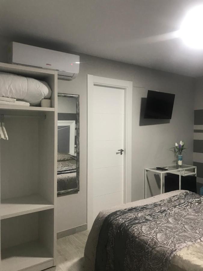 Viana Rooms Cordova Esterno foto
